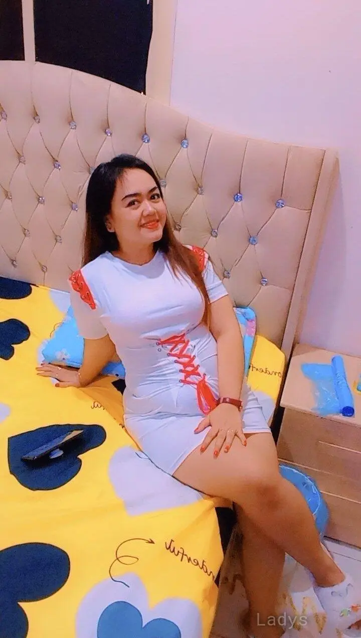 Enjoh, 21 years latina escorts girl, height 167 sm, Weight  kg, listcrawler Riyadh