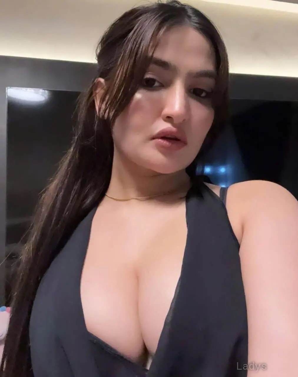 Jenny, 21 years latina escorts girl, height 169 sm, Weight kg, listcrawler Riyadh