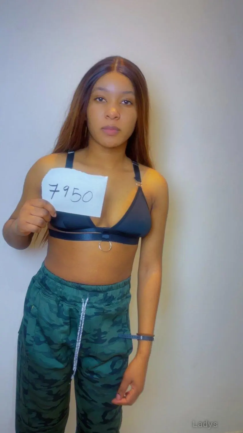 Nisha, 23 years latina escorts girl, height 156 sm, Weight  kg, listcrawler Riyadh