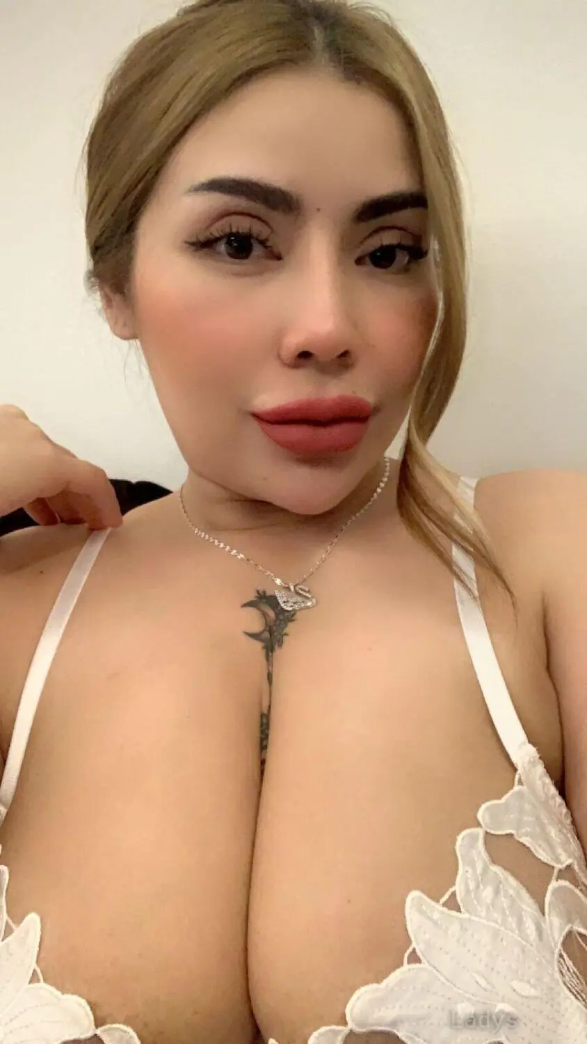 Norah, 30 years latina escorts girl, height 160 sm, Weight  kg, listcrawler Riyadh