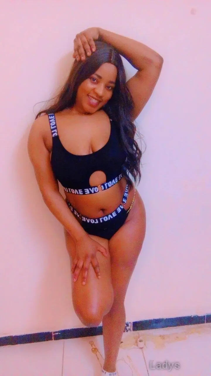 Selina, 26 years latina escorts girl, height 163 sm, Weight kg, listcrawler Riyadh