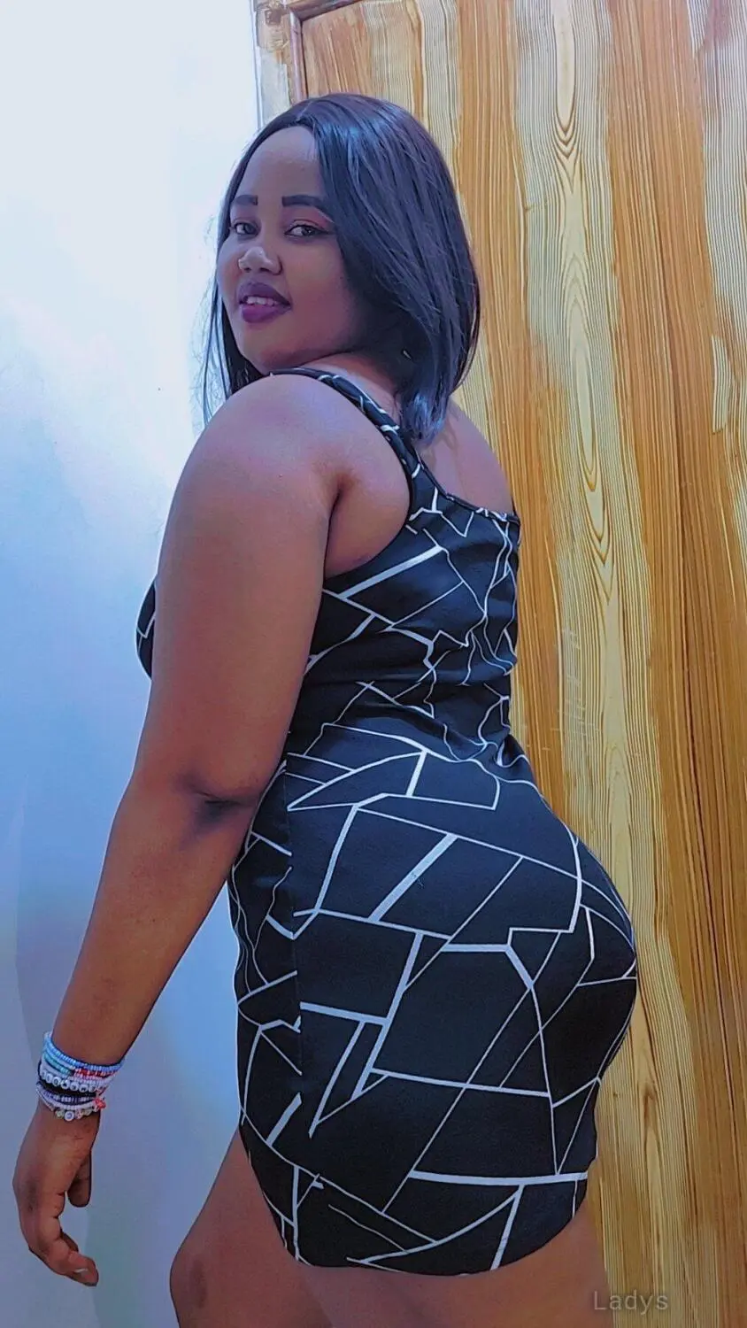 Shance, 22 years latina escorts girl, height 170 sm, Weight  kg, listcrawler Riyadh