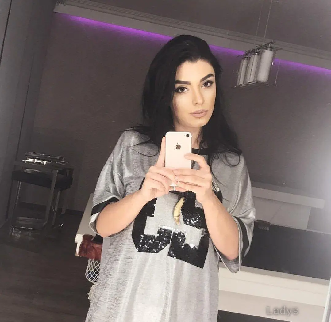 Susan, 21 years latina escorts girl, height 174 sm, Weight  kg, listcrawler Riyadh