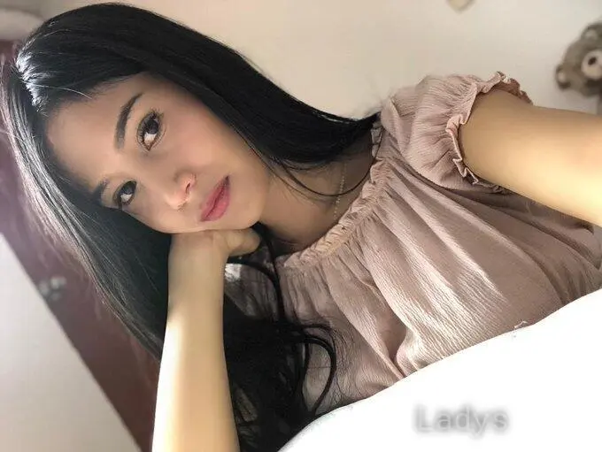 Rhéane, 28 years latina escorts girl, height 164 sm, Weight 61 kg, listcrawler Saint-Denis
