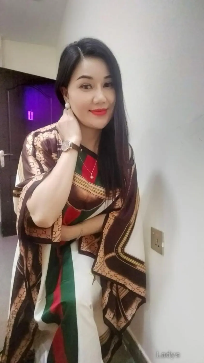 Rosy, 20 years latina escorts girl, height 168 sm, Weight  kg, listcrawler Saint Julian