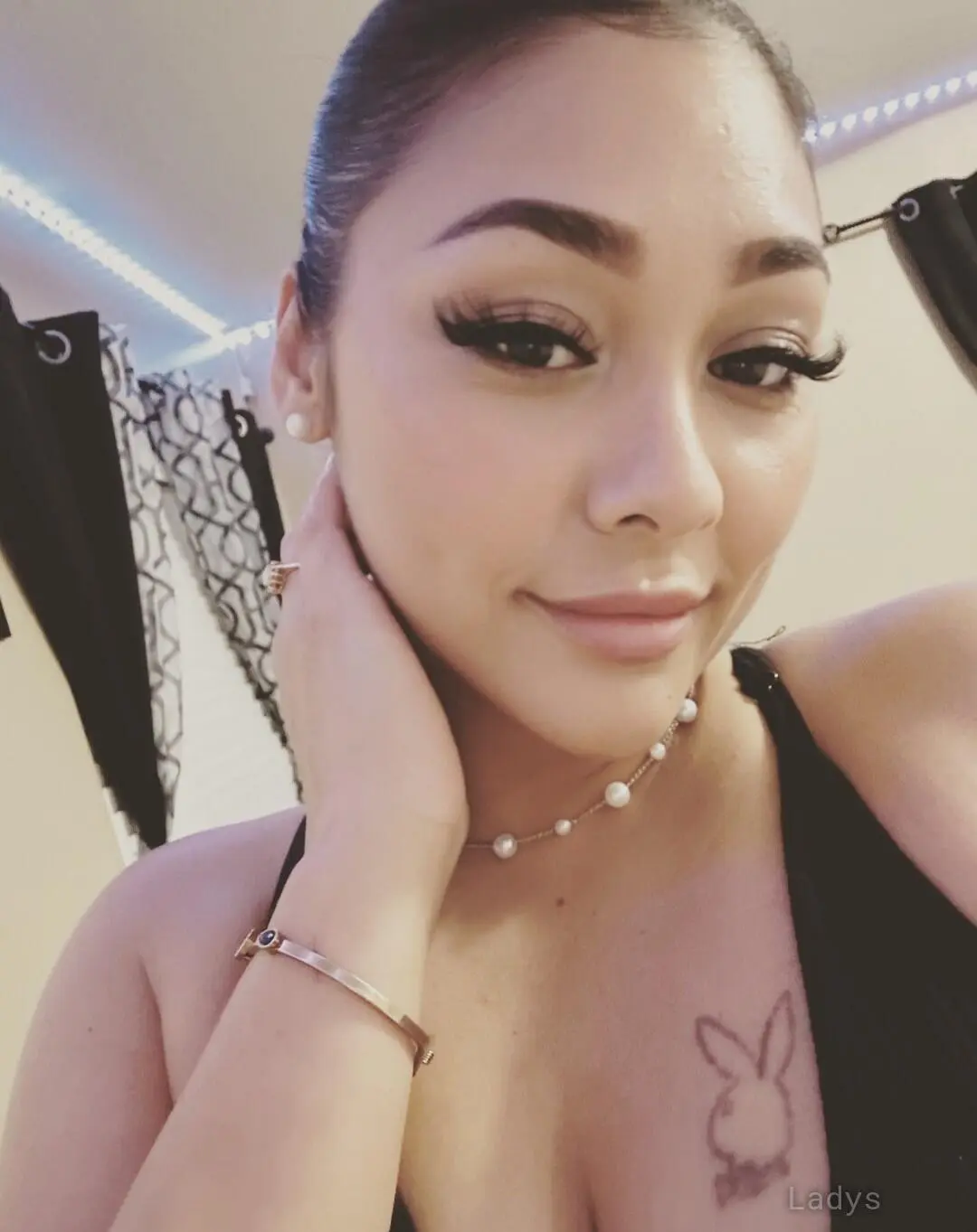 Chrisandcrystal1, 28 years latina escorts girl, height 165 sm, Weight 64 kg, listcrawler San Diego