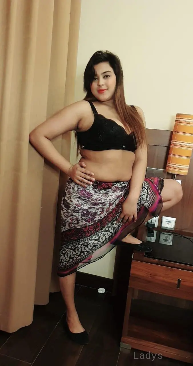 Alisha, 23 years latina escorts girl, height 167 sm, Weight  kg, listcrawler Sharjah