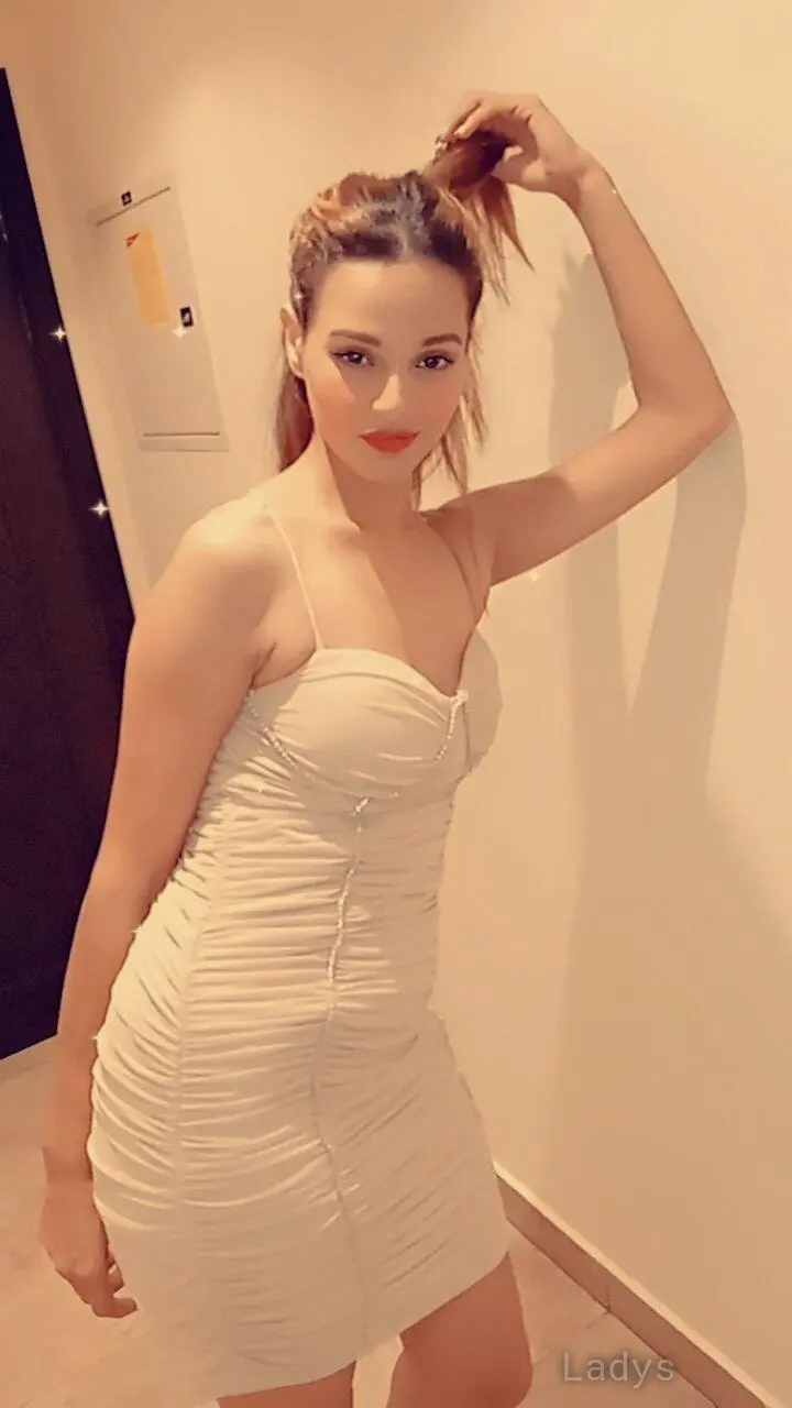 Tina, 22 years latina escorts girl, height 170 sm, Weight  kg, listcrawler Sharjah
