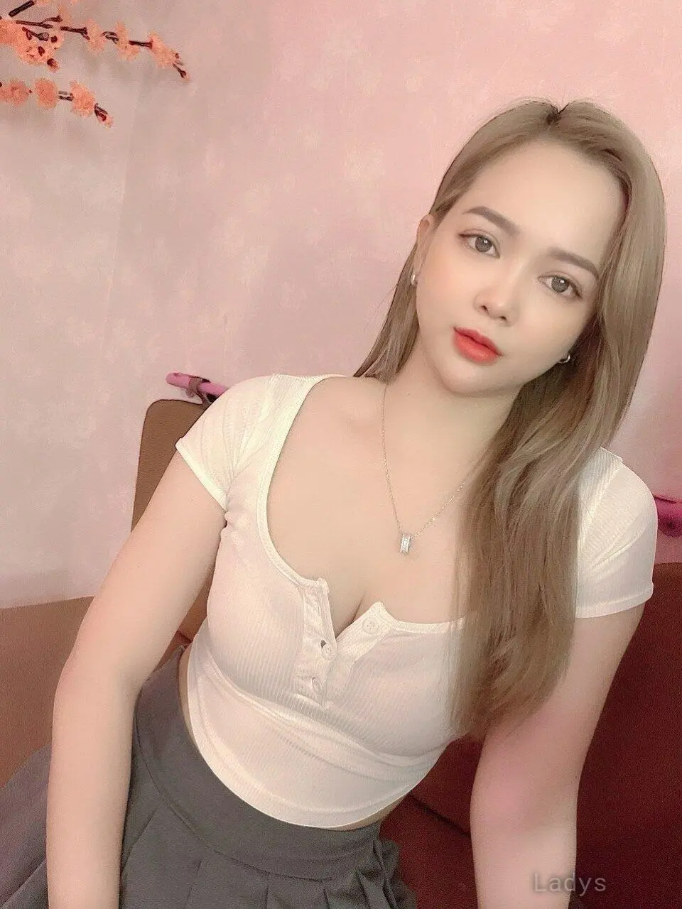 Lanie, 22 years latina escorts girl, height 168 sm, Weight  kg, listcrawler Singapore