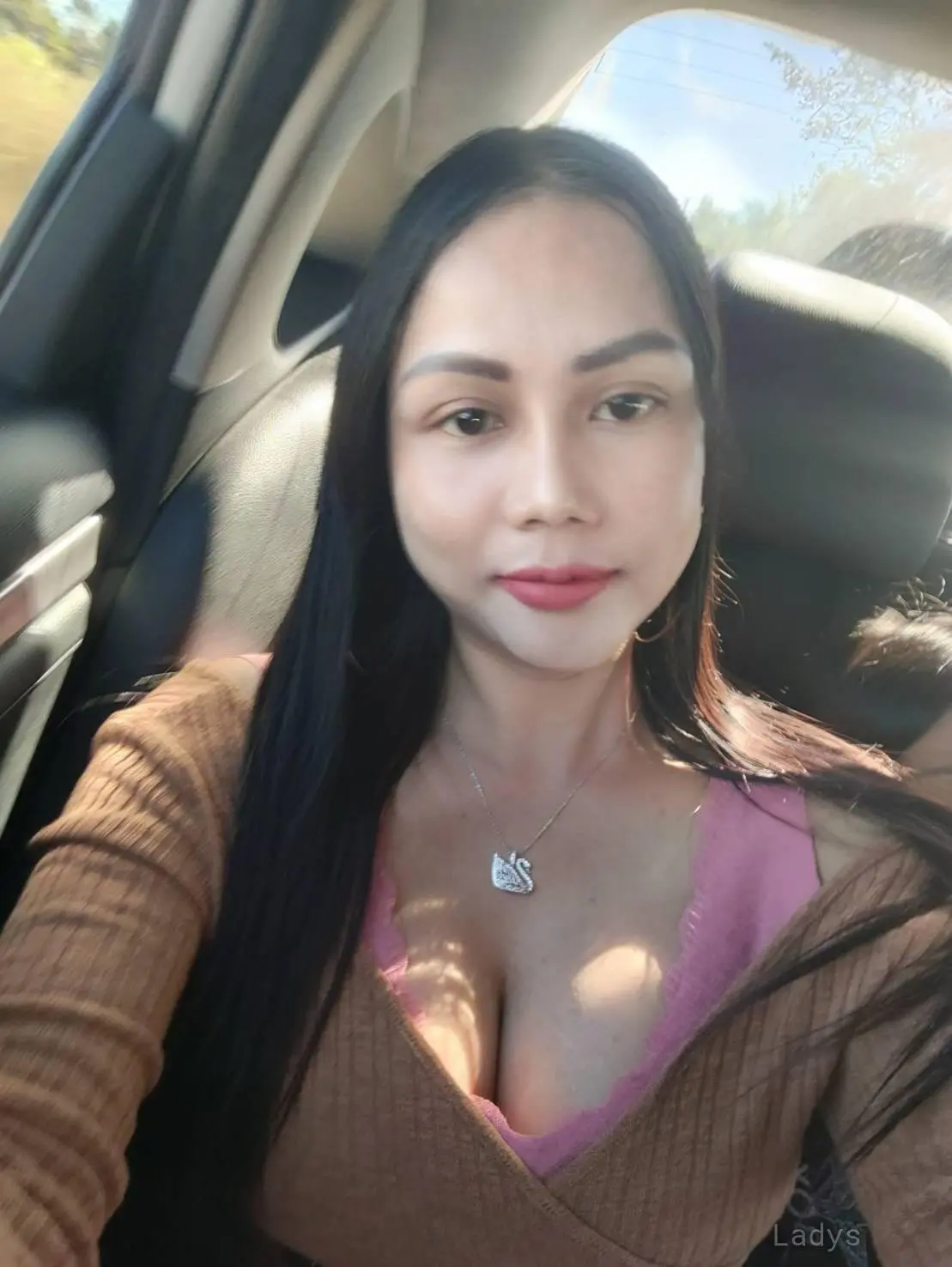 Riya, 25 years latina escorts girl, height  sm, Weight  kg, listcrawler Sohar