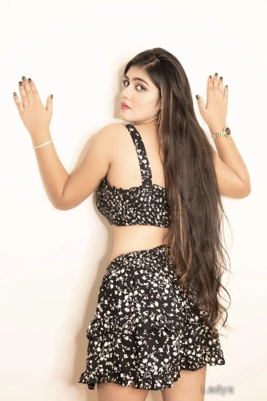 Lisa, 21 years latina escorts girl, height 170 sm, Weight  kg, listcrawler Solapur
