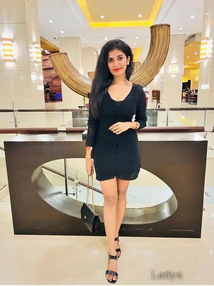 River, 21 years latina escorts girl, height 170 sm, Weight kg, listcrawler Solapur