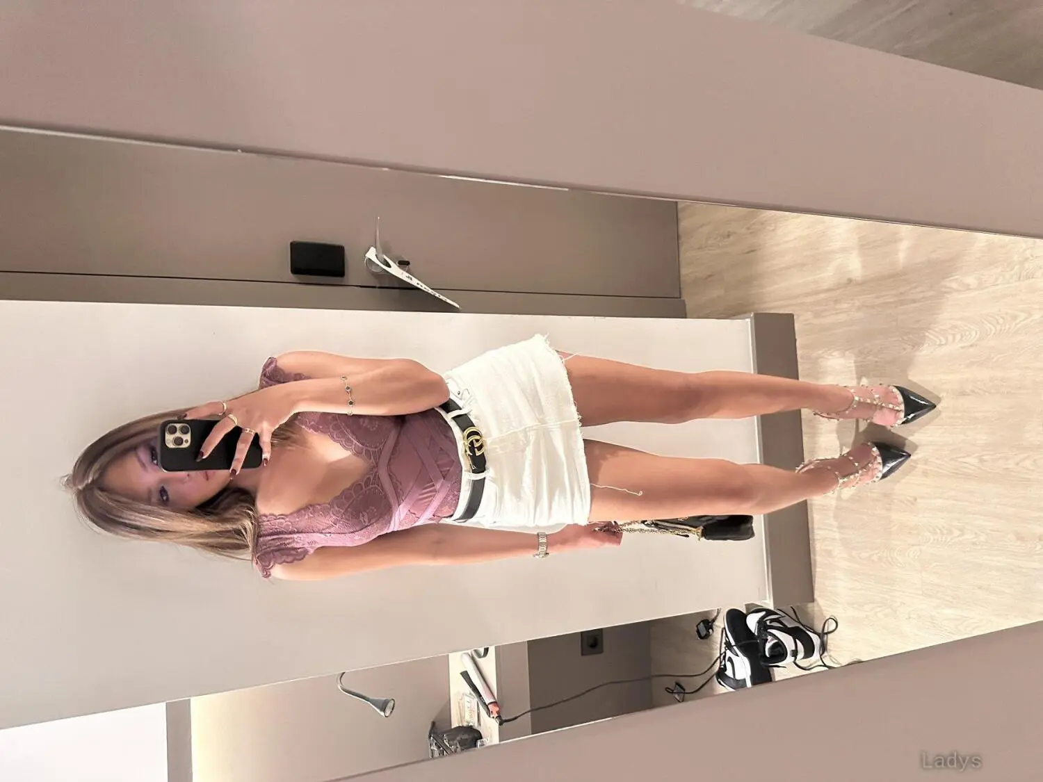 Mae Anne, 21 years latina escorts girl, height 170 sm, Weight  kg, listcrawler Stockholm
