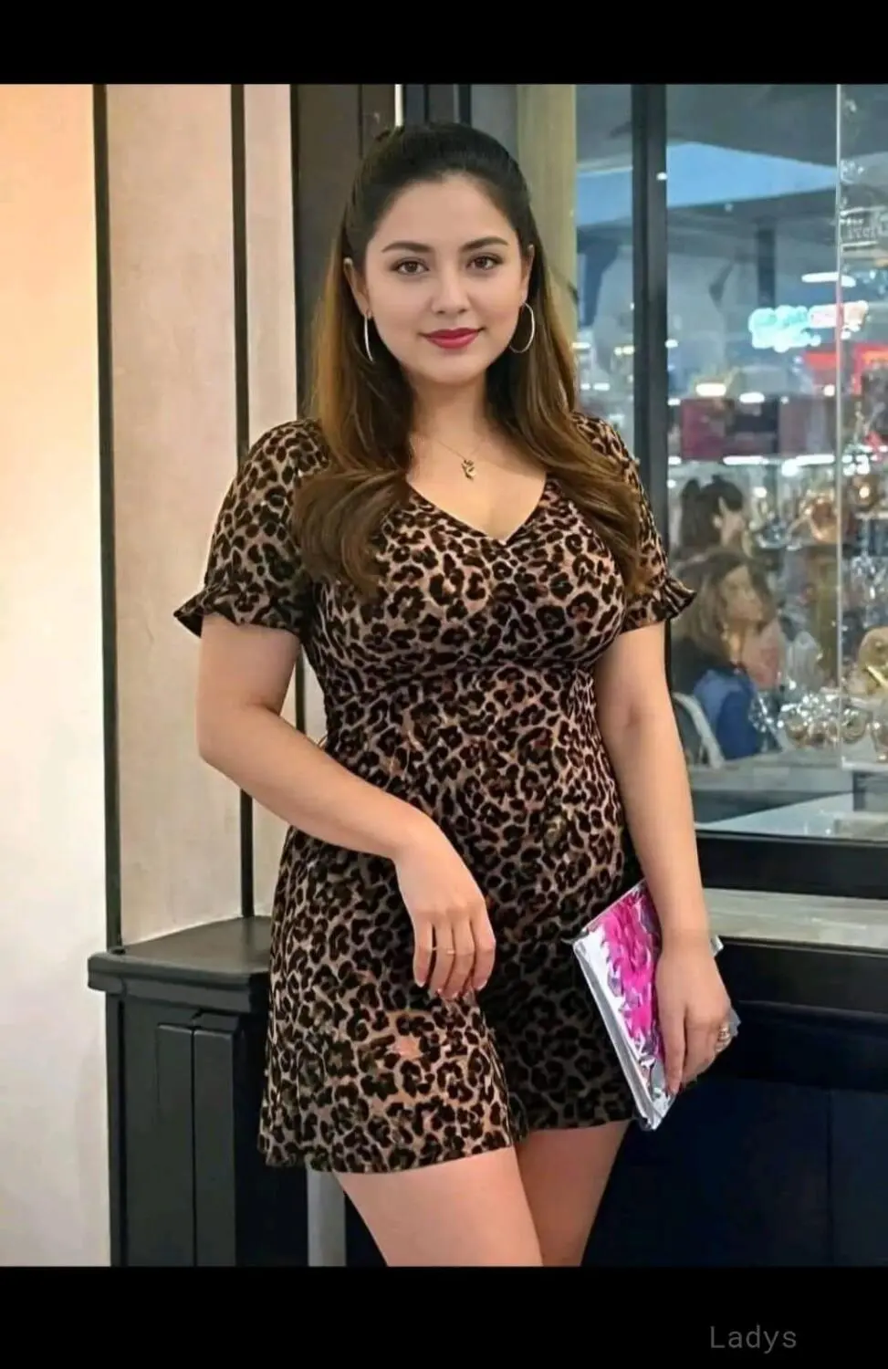 Elliana, 23 years latina escorts girl, height 153 sm, Weight kg, listcrawler Surat