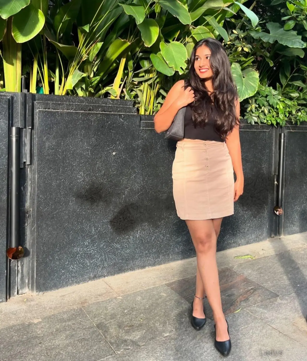 Tiya, 25 years latina escorts girl, height 163 sm, Weight kg, listcrawler Surat
