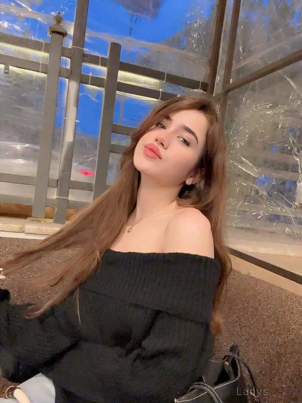 Xuan, 25 years latina escorts girl, height 175 sm, Weight  kg, listcrawler Tabuk