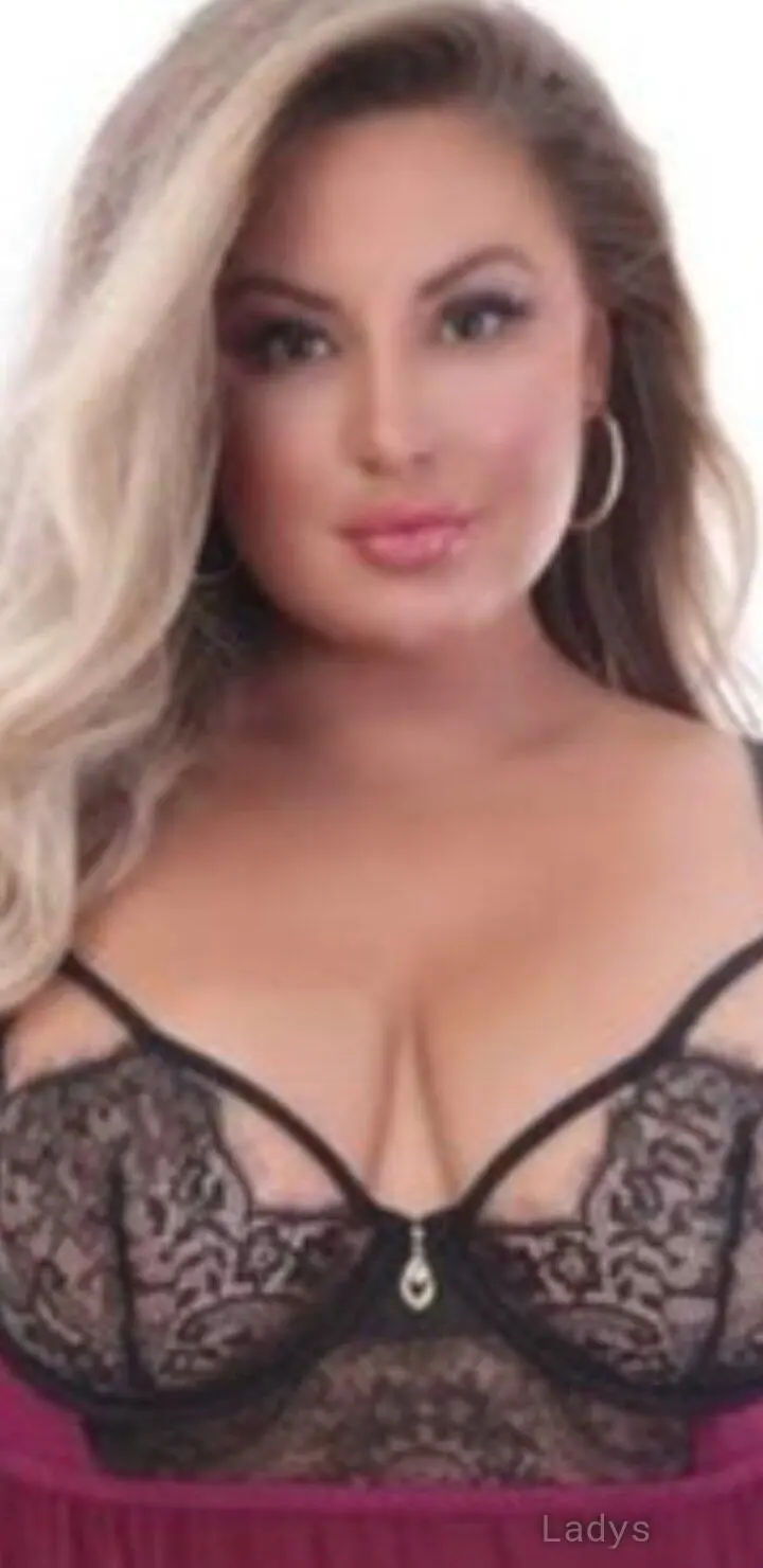 Stella, 38 years latina escorts girl, height 170 sm, Weight  kg, listcrawler Tashkent
