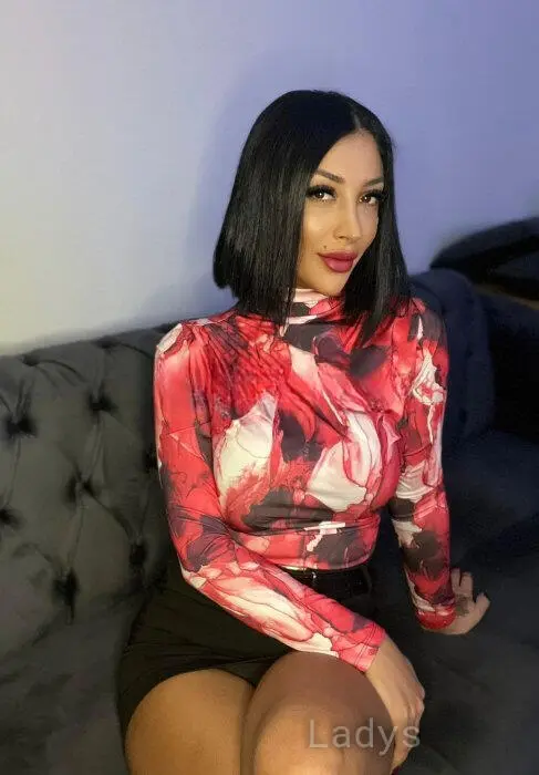 Jane, 25 years latina escorts girl, height 169 sm, Weight 56 kg, listcrawler Tirana