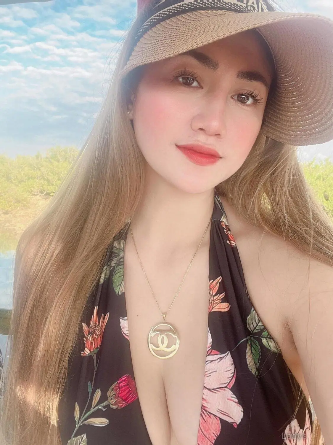 Shanel, 24 years latina escorts girl, height 167 sm, Weight  kg, listcrawler Táizhōng