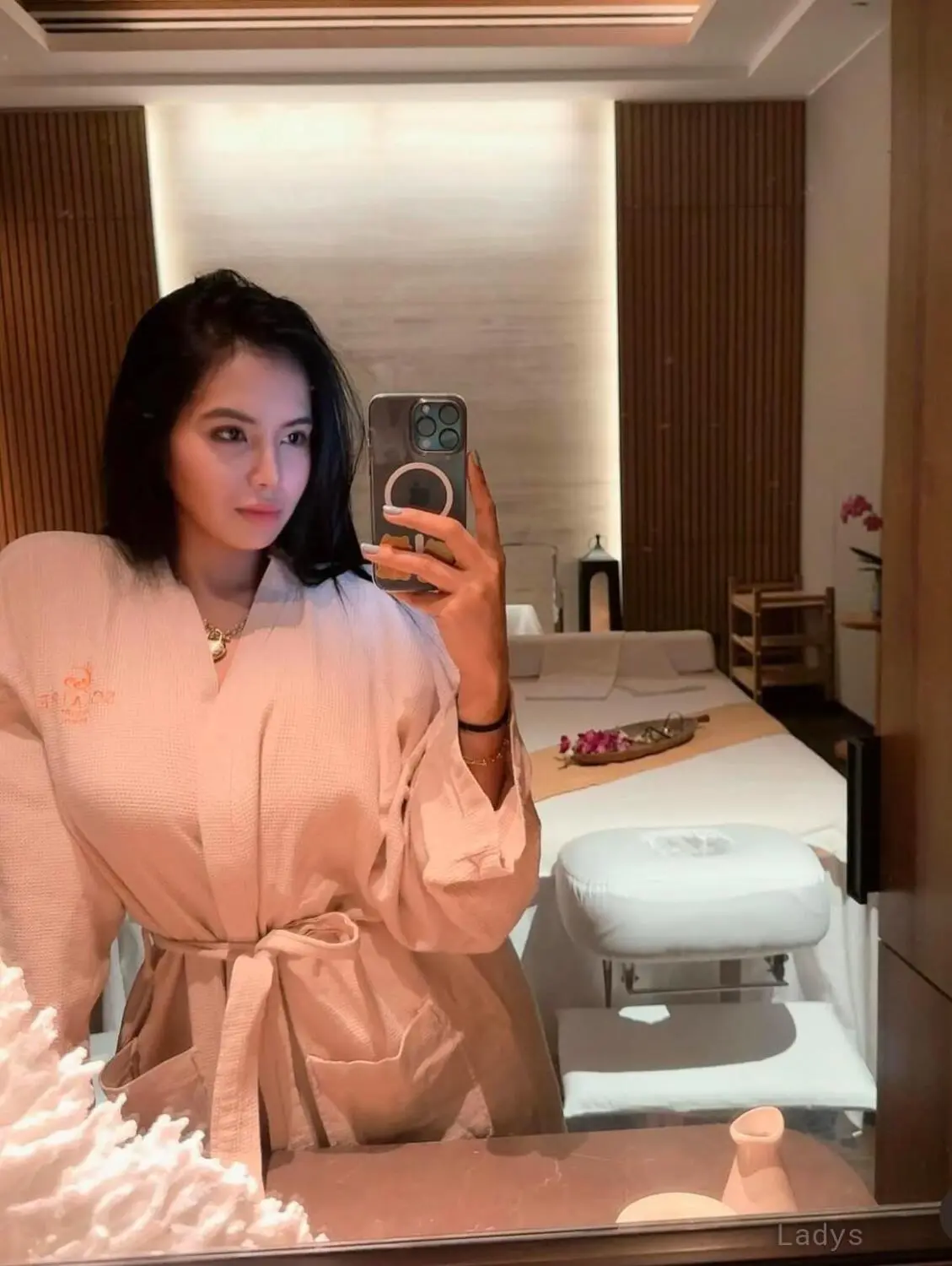 Bini,  years latina escorts girl, height  sm, Weight  kg, listcrawler Tokyo