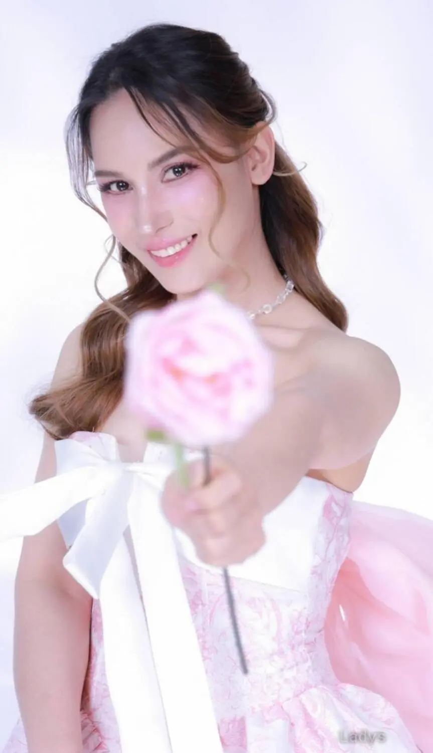 Nadia, 46 years latina escorts girl, height 155 sm, Weight kg, listcrawler Tokyo