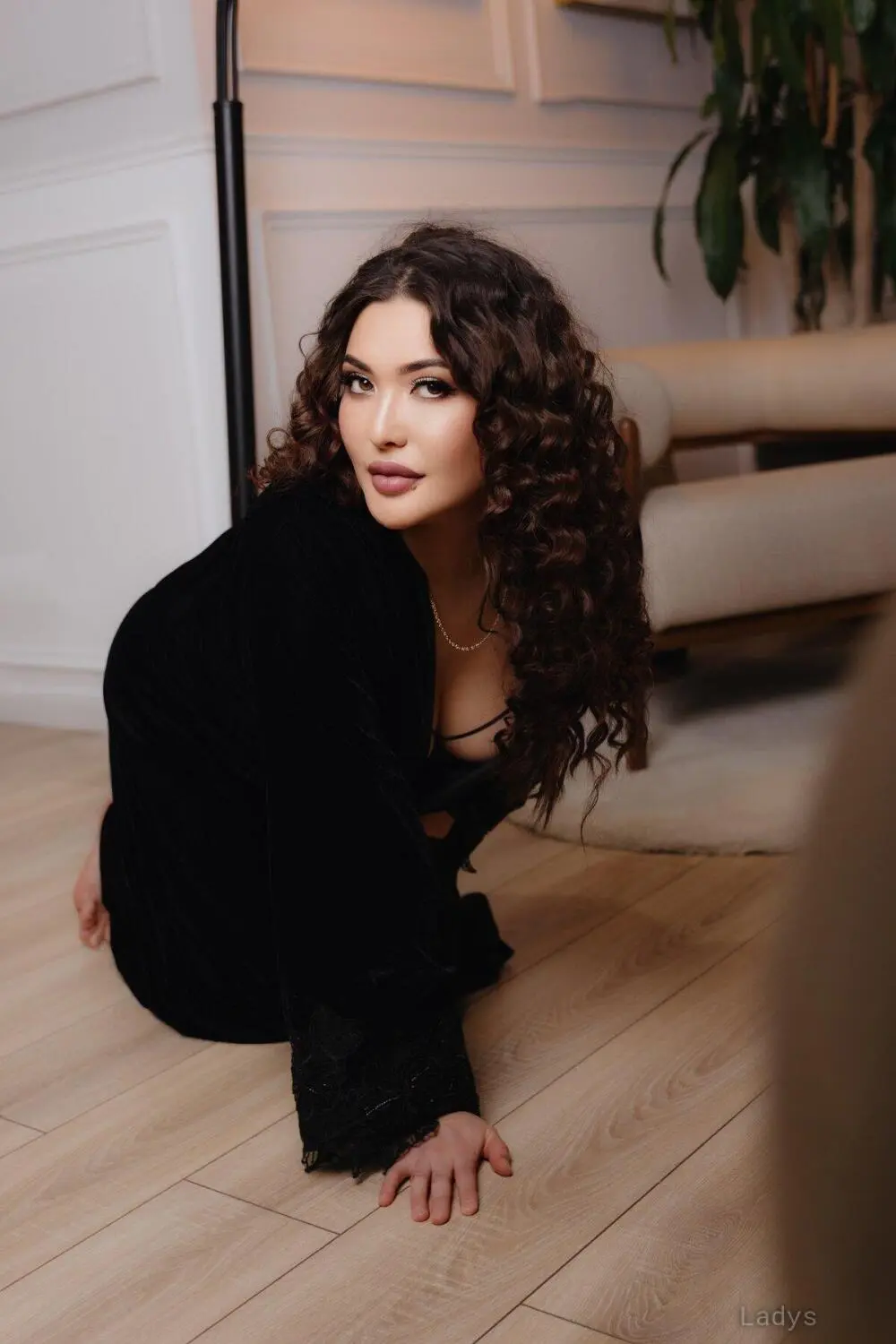 Violet, 23 years latina escorts girl, height 154 sm, Weight kg, listcrawler Tokyo