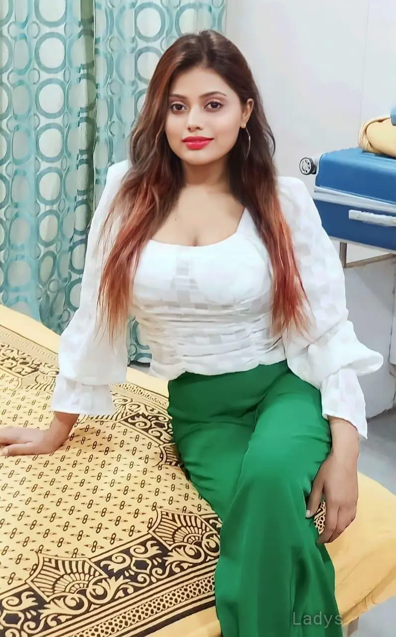 Joshi, 22 years latina escorts girl, height 154 sm, Weight kg, listcrawler Vapi