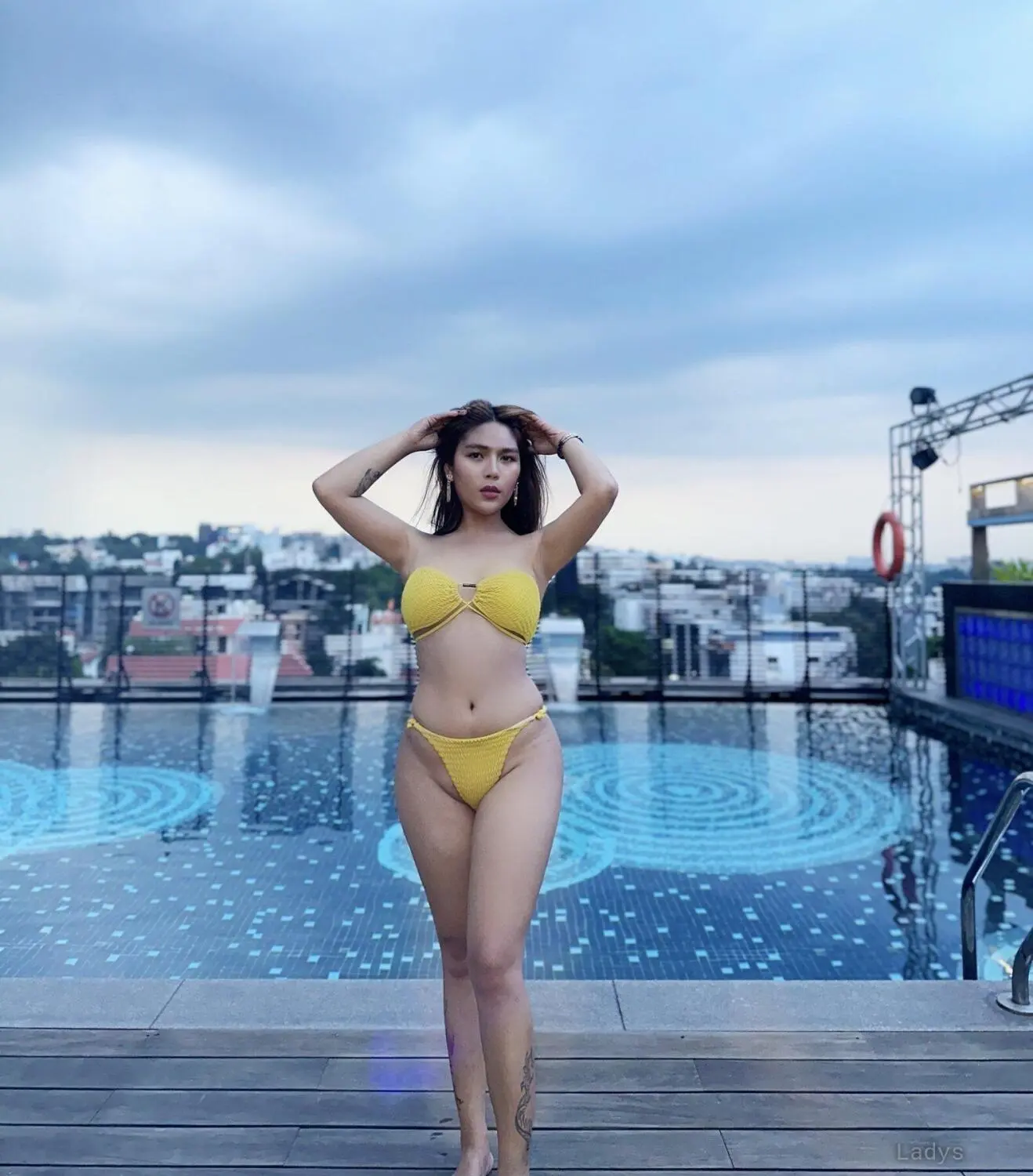 Bella, 24 years latina escorts girl, height 160 sm, Weight kg, listcrawler Visakhapatnam