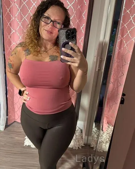 Katie, 30 years old London escort girl with big tits, height  sm, Weight  kg