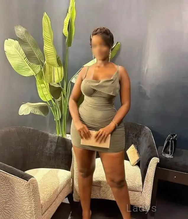 Myra, 25 years old London escort girl with big tits, height 170 sm, Weight  kg