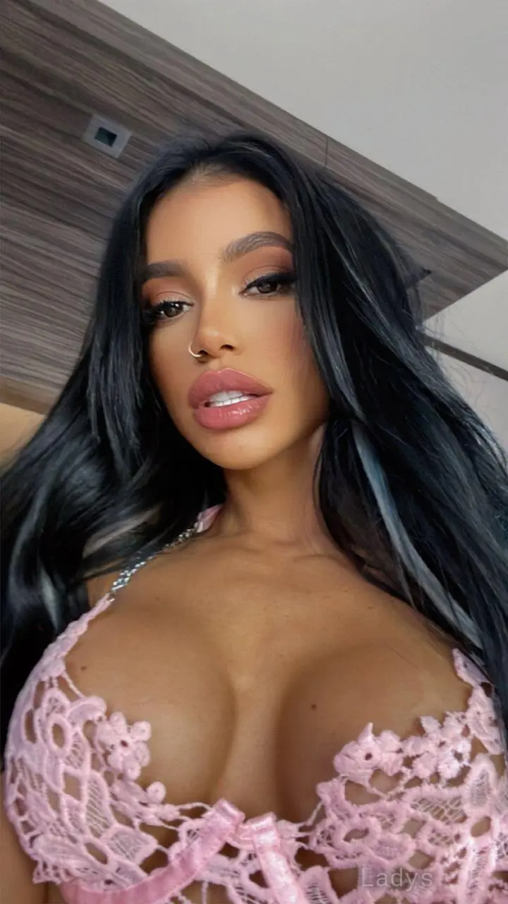 Alecja, 27 years beautiful nude London escorts girl, height 165 sm, Weight 74 kg