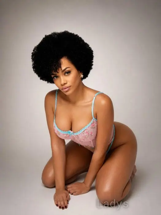 Alice, 24 years beautiful nude London escorts girl, height 168 sm, Weight 62 kg