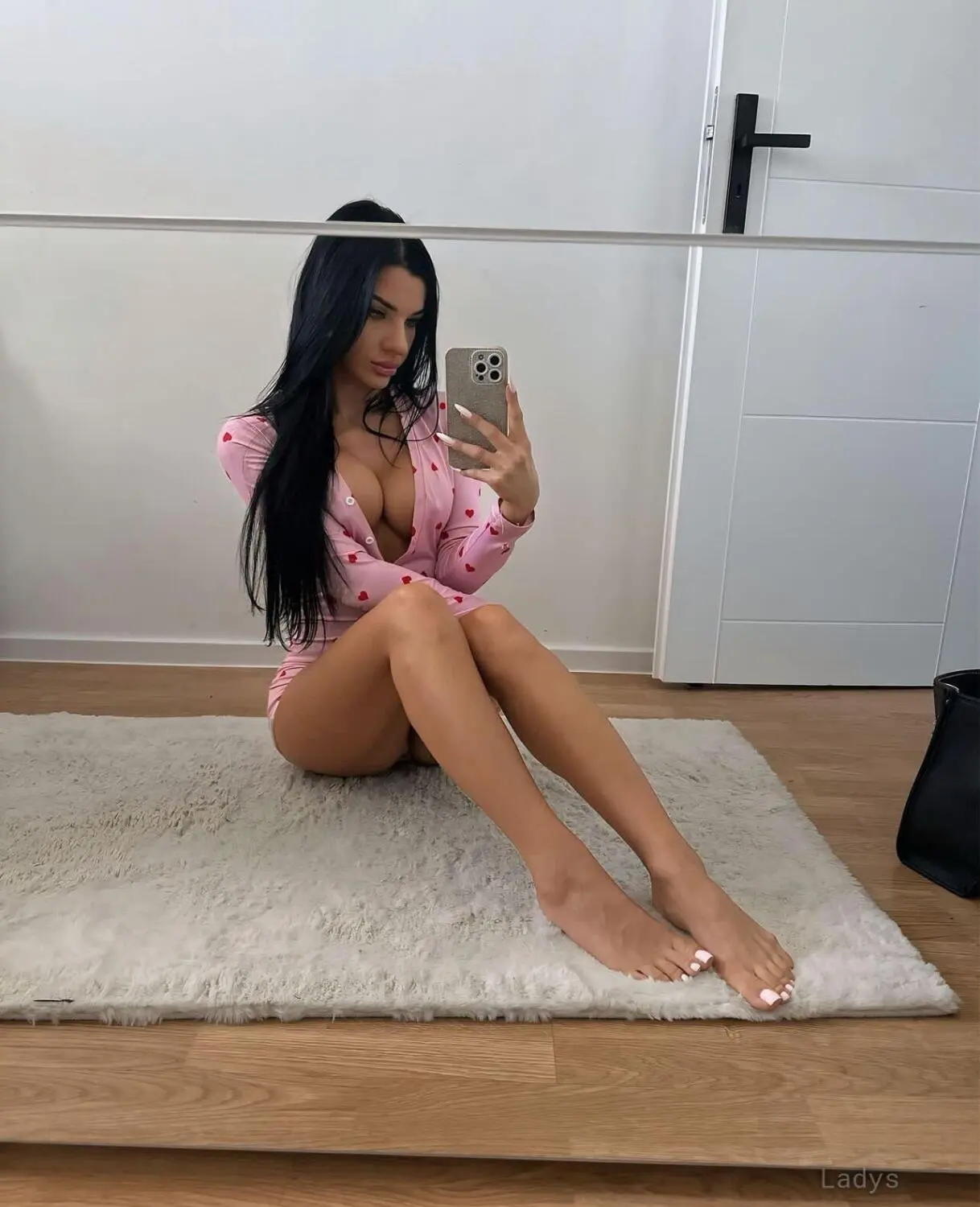 Alicia, 26 years beautiful nude London escorts girl, height sm, Weight kg