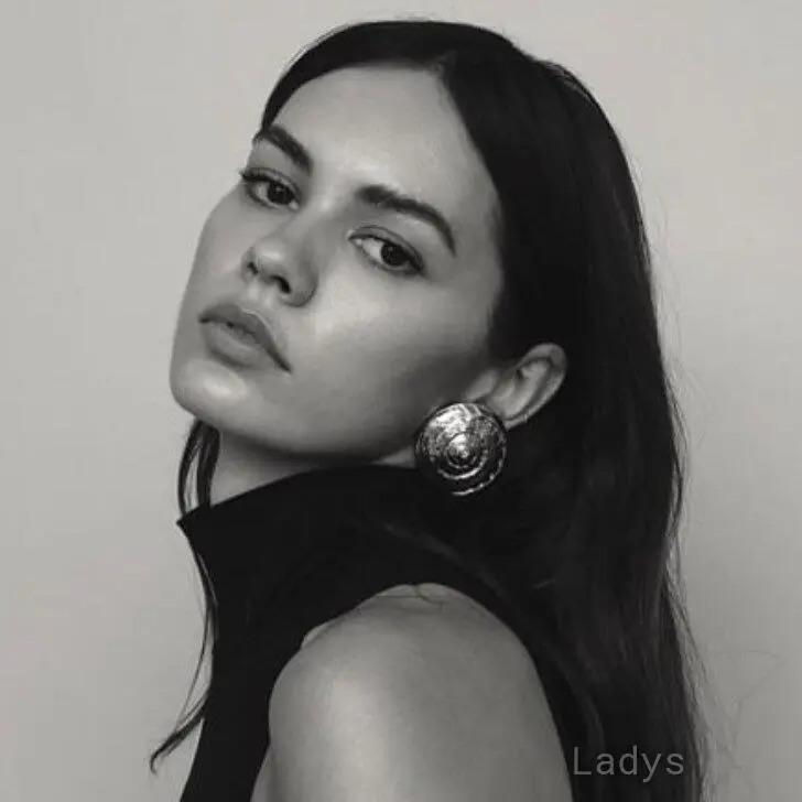Beate Muska, 31 years beautiful nude London escorts girl, height 175 sm, Weight 55 kg