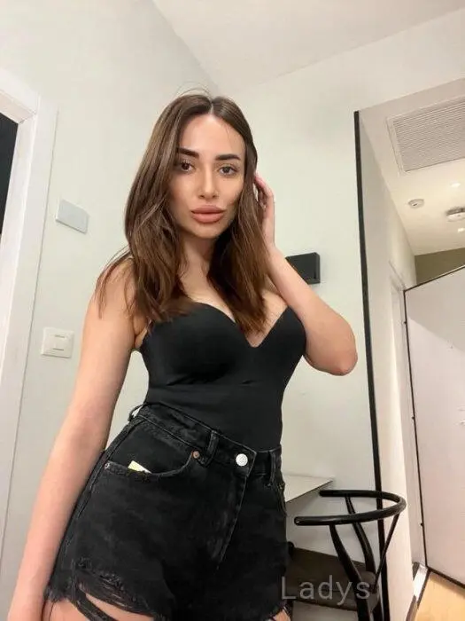 Bulavka, 22 years beautiful nude London escorts girl, height 169 sm, Weight 54 kg