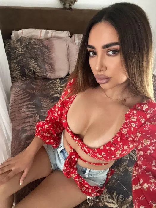 Bulavka, 22 years beautiful nude London escorts girl, height 168 sm, Weight 54 kg