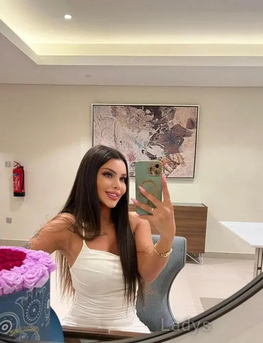 Celin, 22 years beautiful nude London escorts girl, height 168 sm, Weight 54 kg