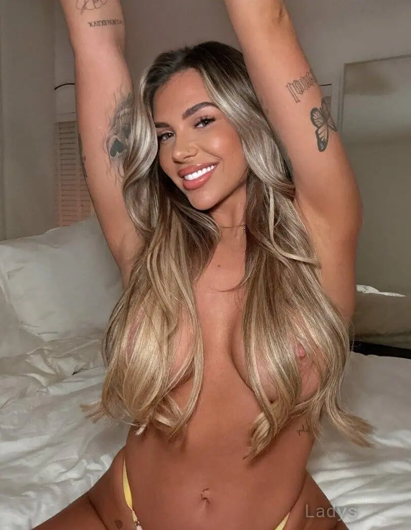 Chelsea Jenks, 28 years beautiful nude London escorts girl, height 167 sm, Weight 60 kg