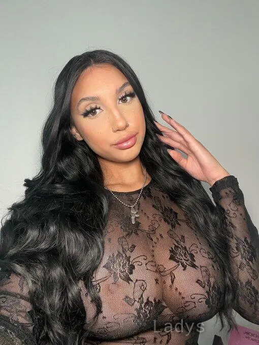 Lady Mélanie, 27 years beautiful nude London escorts girl, height 175 sm, Weight 45 kg