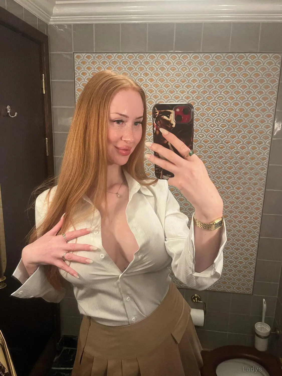 Lenina Crowne, 28 years beautiful nude London escorts girl, height 177 sm, Weight 55 kg