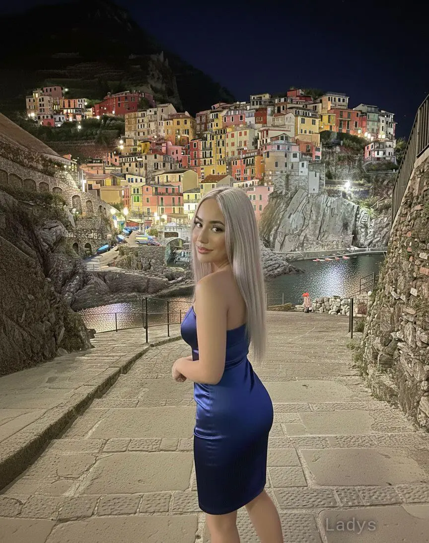Maxinne Diva, 23 years beautiful nude London escorts girl, height 172 sm, Weight 49 kg