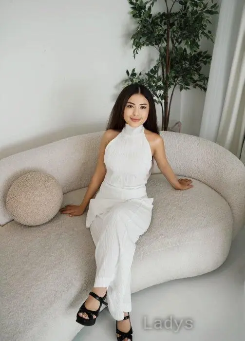 Medina, 23 years beautiful nude London escorts girl, height 158 sm, Weight 50 kg