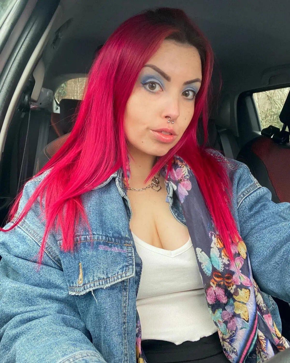 Millie Melrose, 35 years beautiful nude London escorts girl, height 163 sm, Weight 87 kg