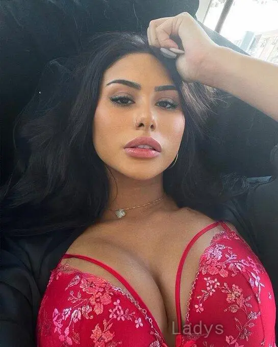 Nicole, 28 years beautiful nude London escorts girl, height 142 sm, Weight 42 kg