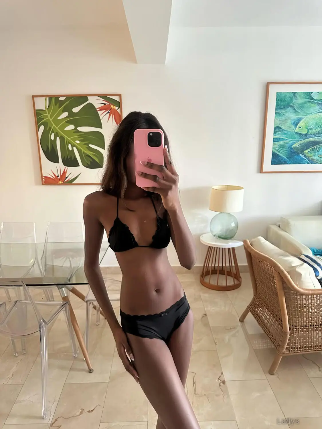 Raven Ray, 20 years beautiful nude London escorts girl, height 177 sm, Weight 45 kg