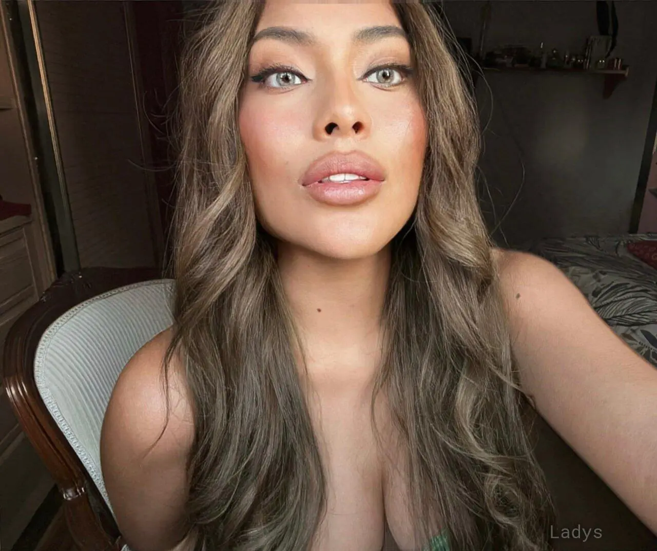 Sofia, 20 years beautiful nude London escorts girl, height 160 sm, Weight kg