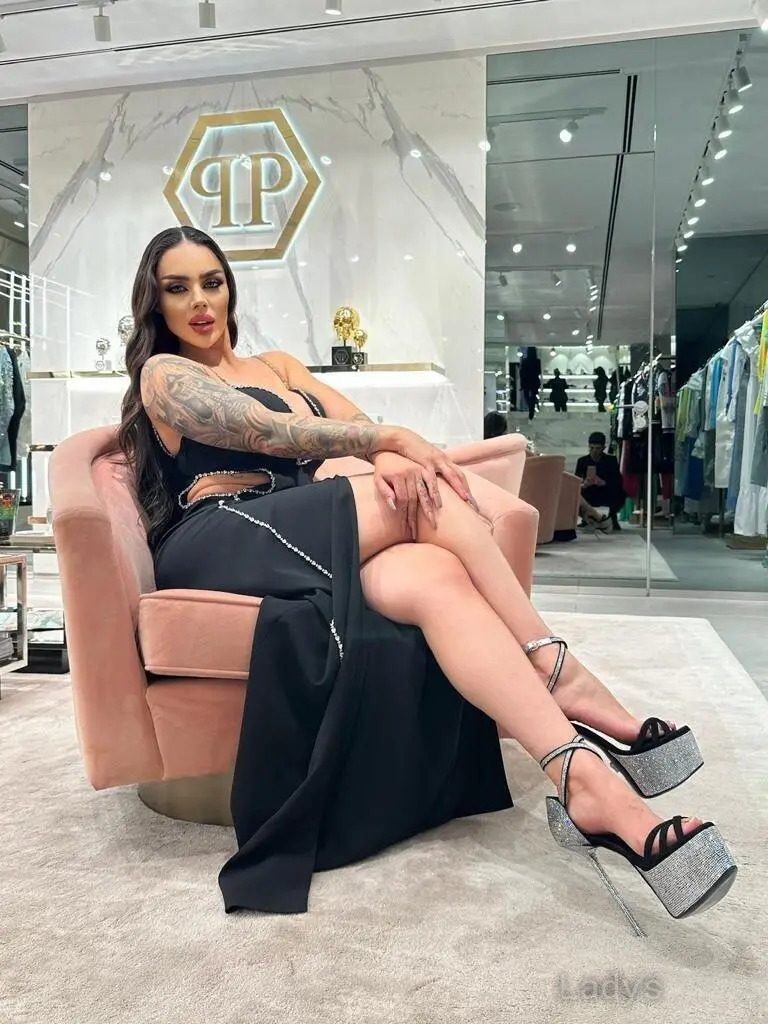 Trysh, 21 years beautiful nude London escorts girl, height 168 sm, Weight  kg