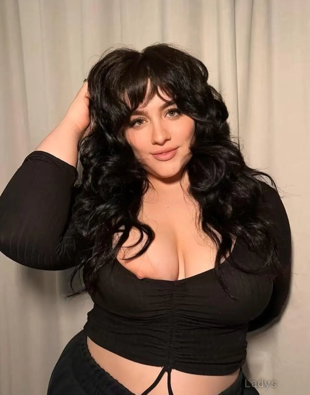 Maple Divine, 28 years beautiful nude Long Beach escorts girl, height 168 sm, Weight 92 kg