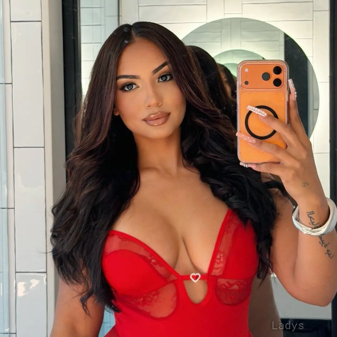 Caamibernaal, 28 years beautiful nude Long Island escorts girl, height 161 sm, Weight 63 kg