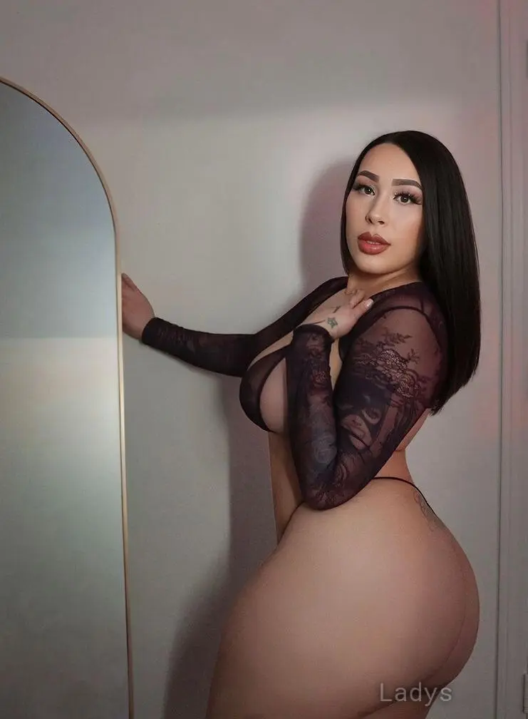 Alycia Starr, 25 years beautiful nude Los Angeles escorts girl, height 160 sm, Weight 71 kg